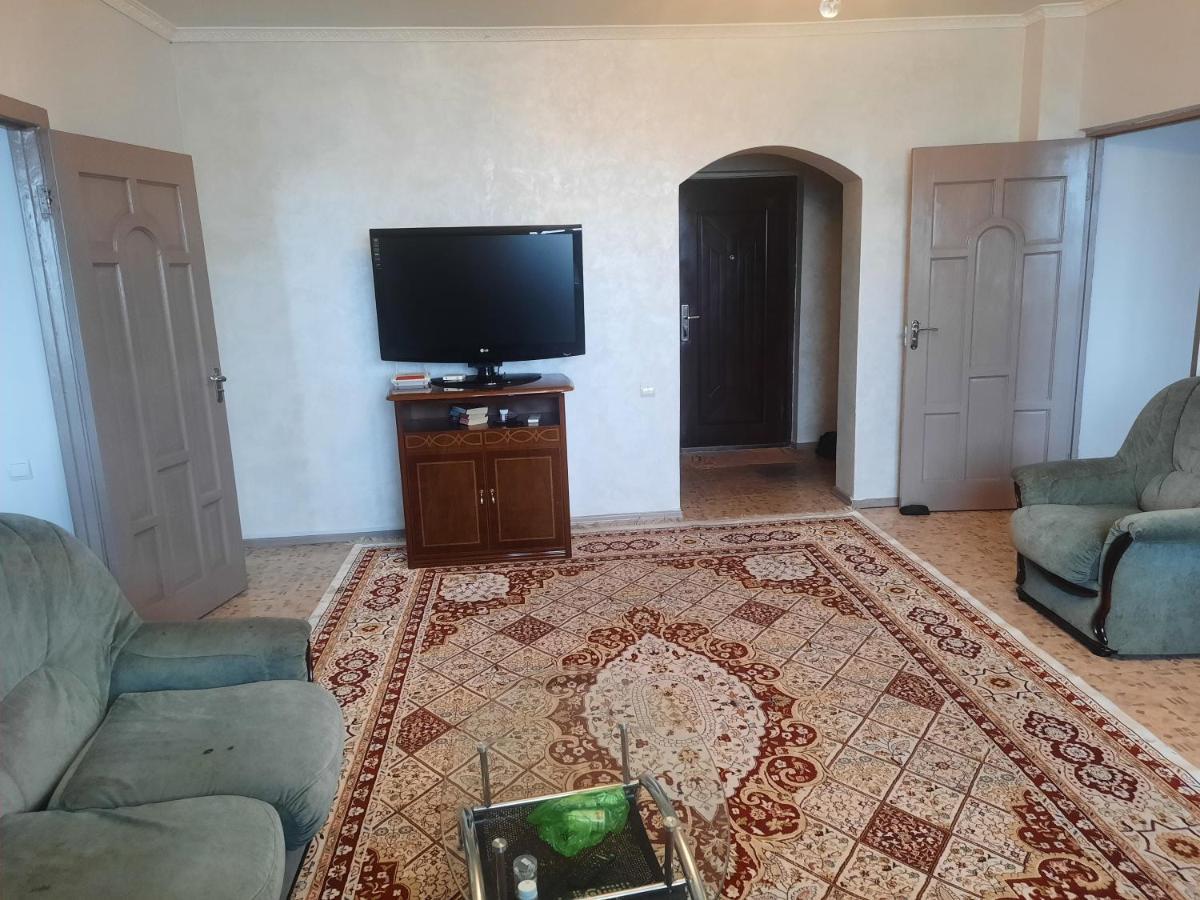 אלמטי Apartment Shevchenko Panfilova מראה חיצוני תמונה